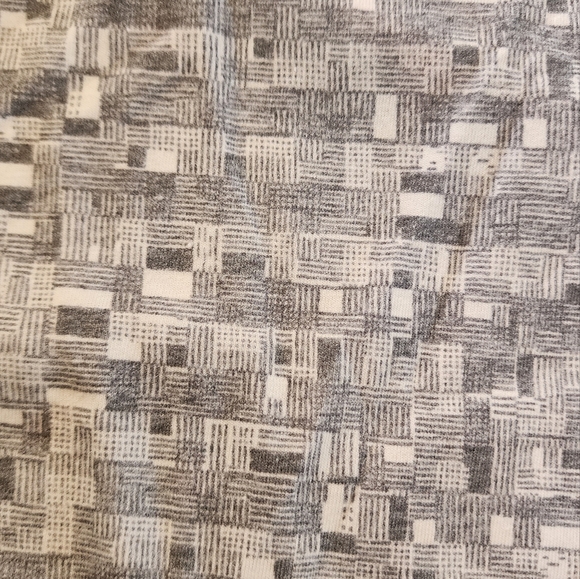 LulaRoe Randy - Picture 3 of 5